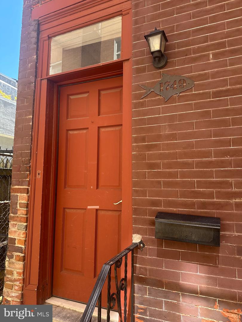 1749 Sepviva Street