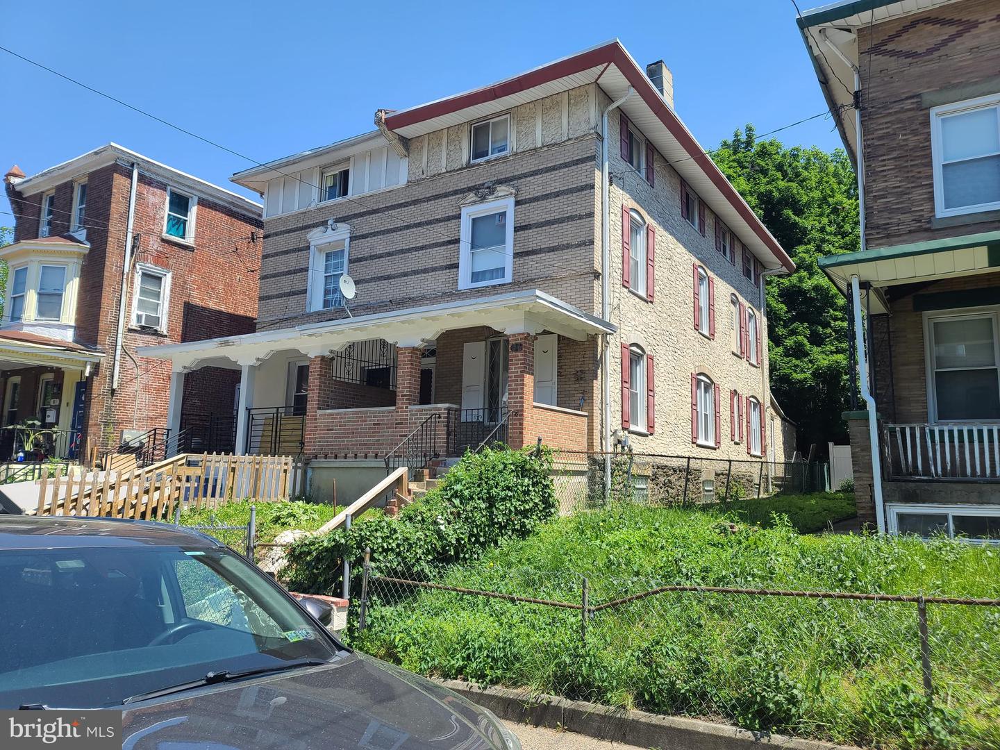 64 E Coulter Street