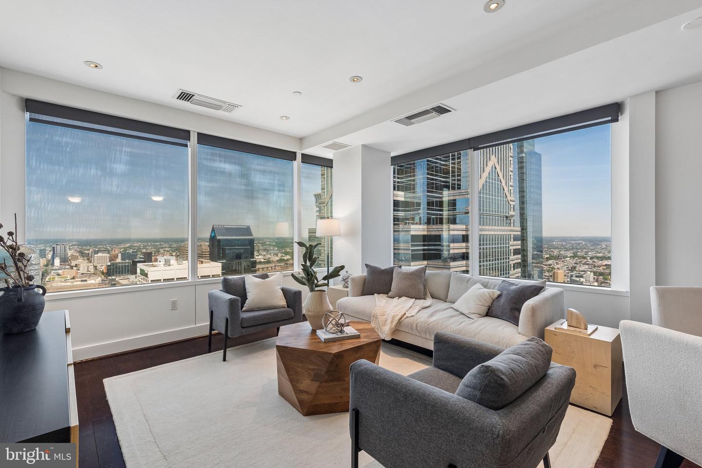 50 S 16th St # 4504