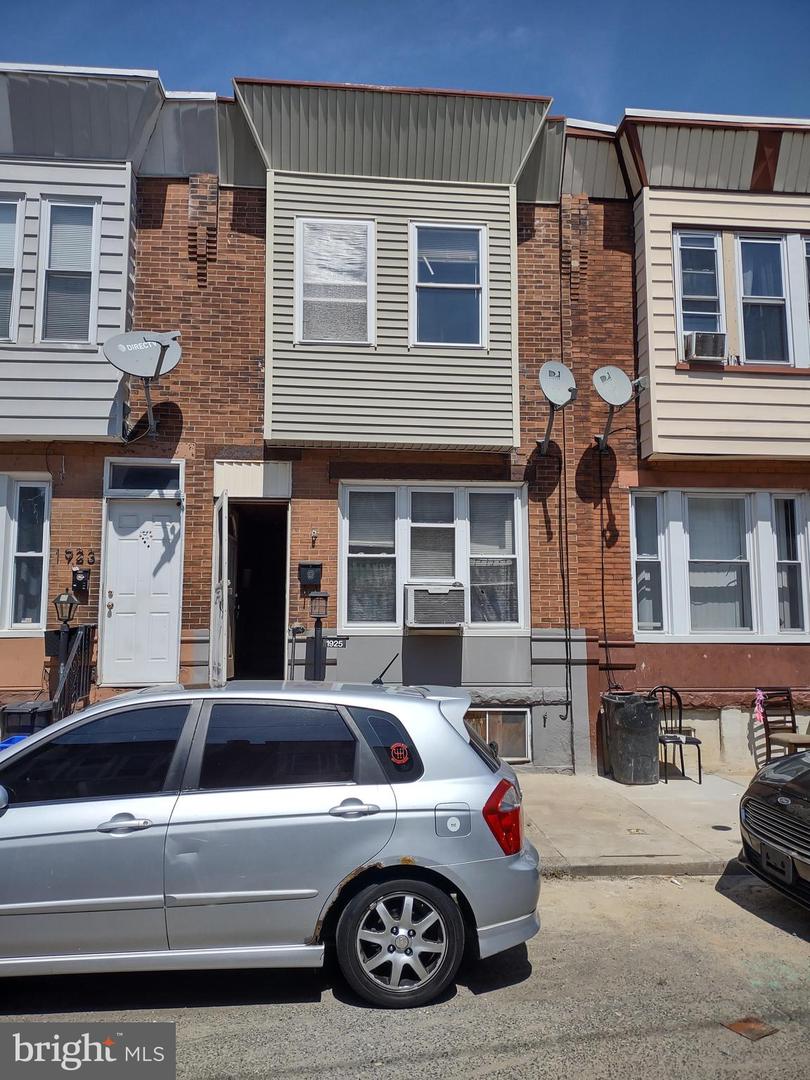 1925 Clarence Street, Philadelphia