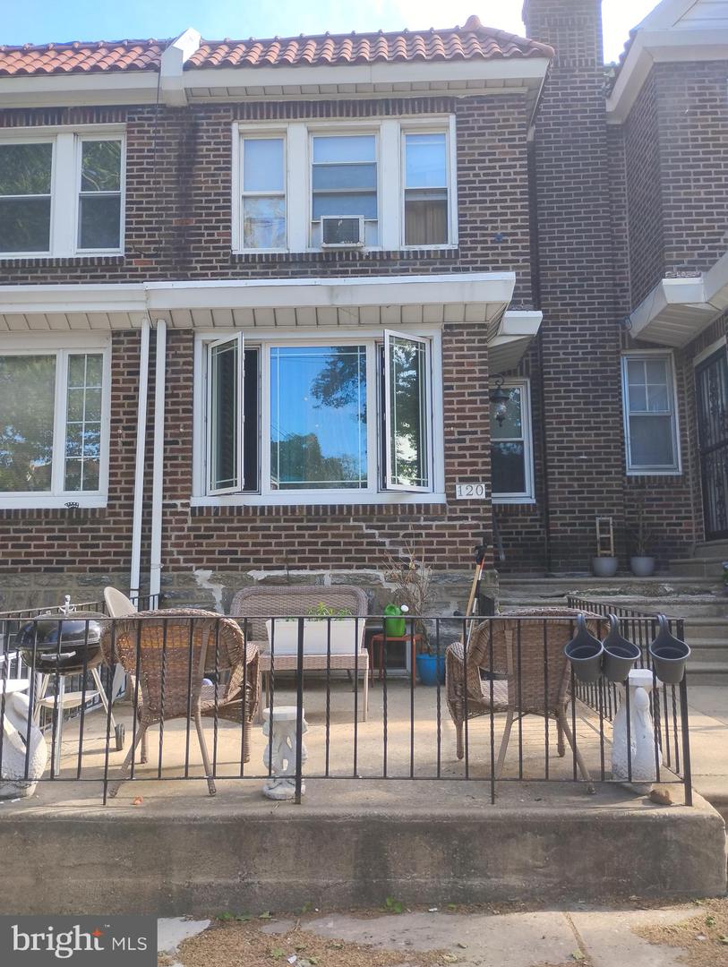 120 W Godfrey Avenue