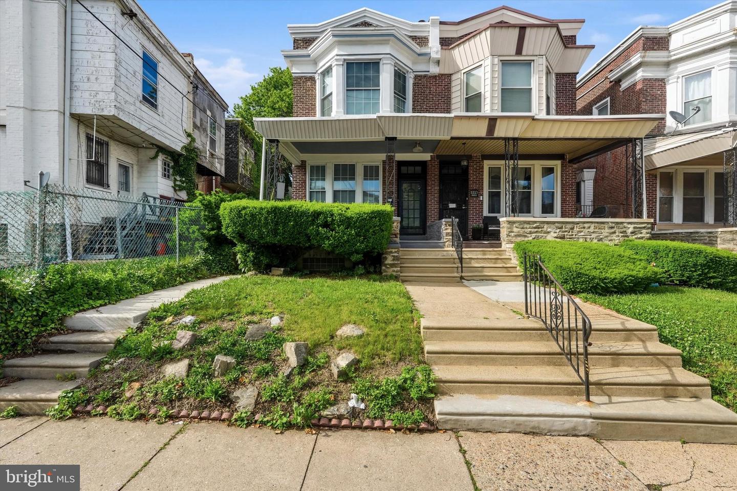1319 W Wyoming Avenue