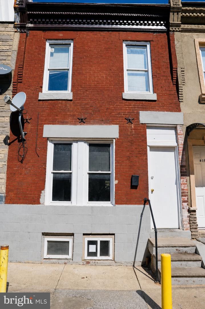 817 E Willard Street