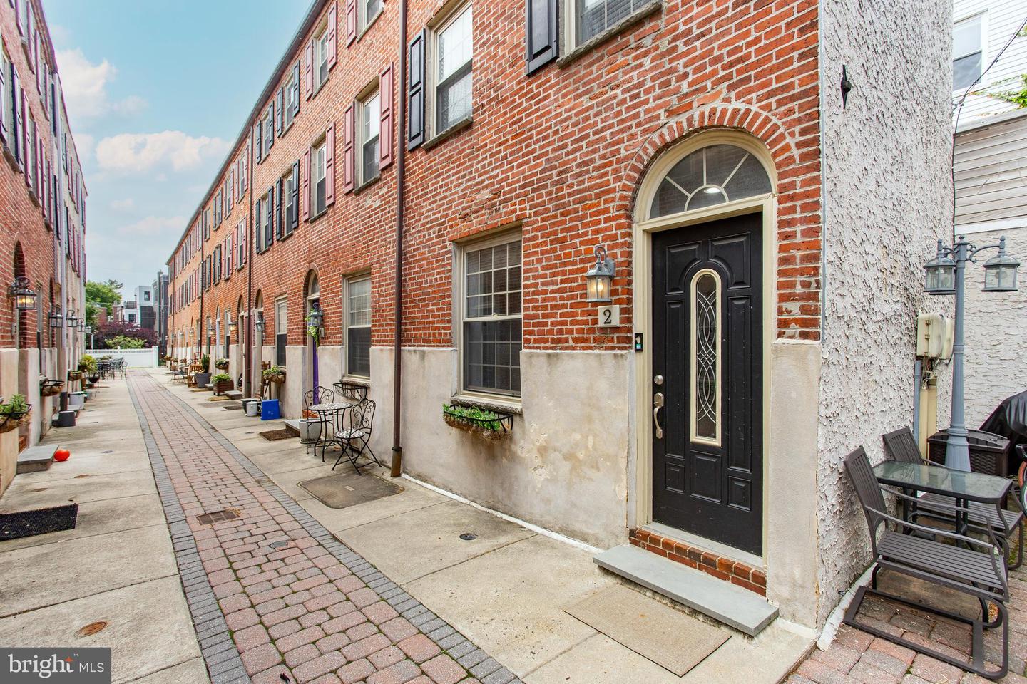 525 Fitzwater Street #2
