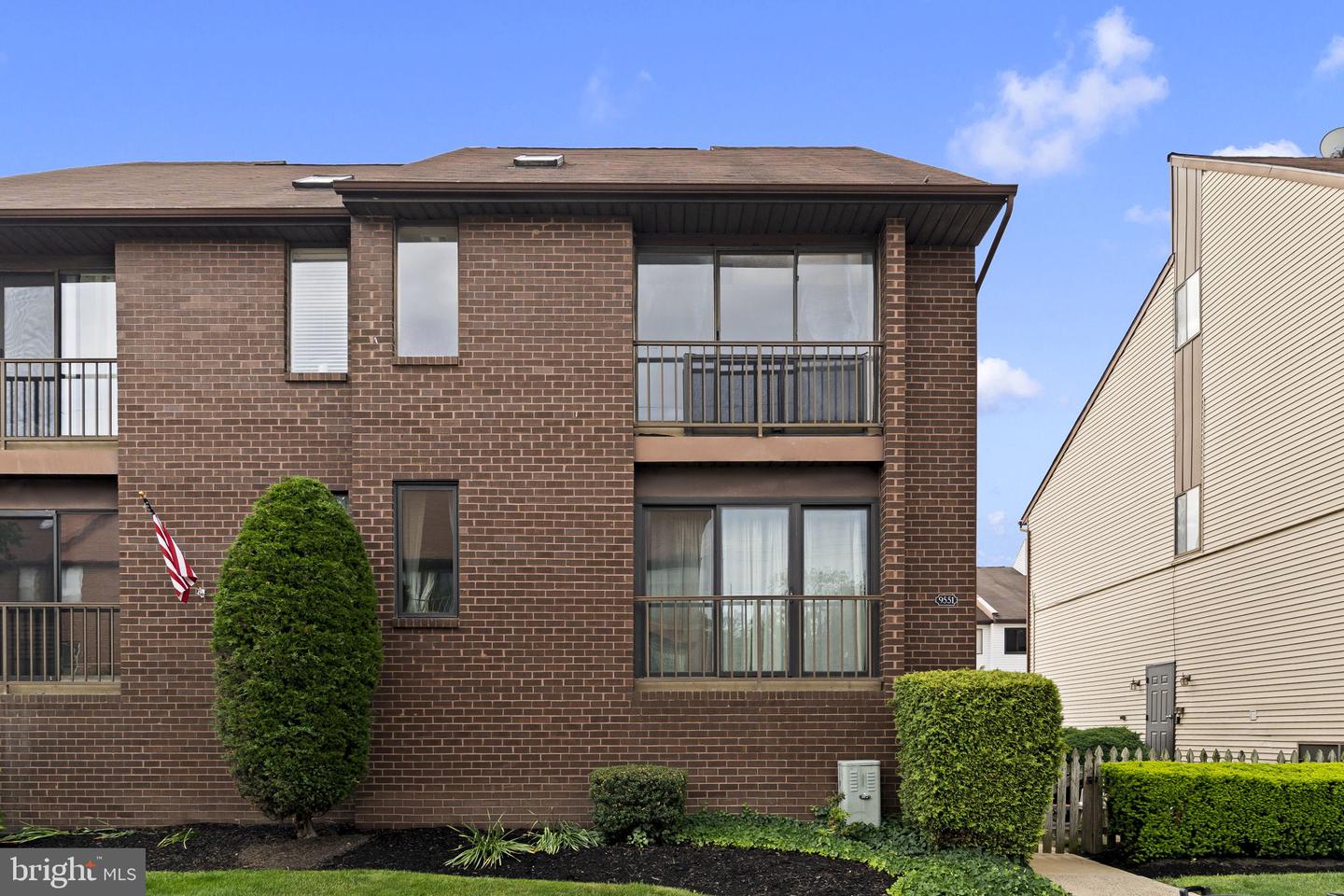 9551 James Street #15b