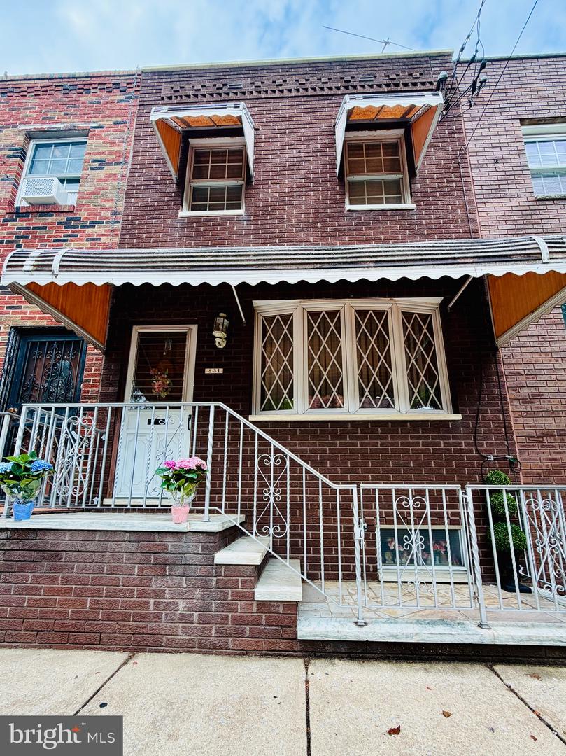 831 Moore Street, Philadelphia