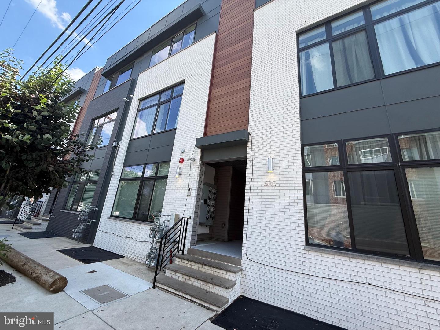520 W Montgomery Avenue #3