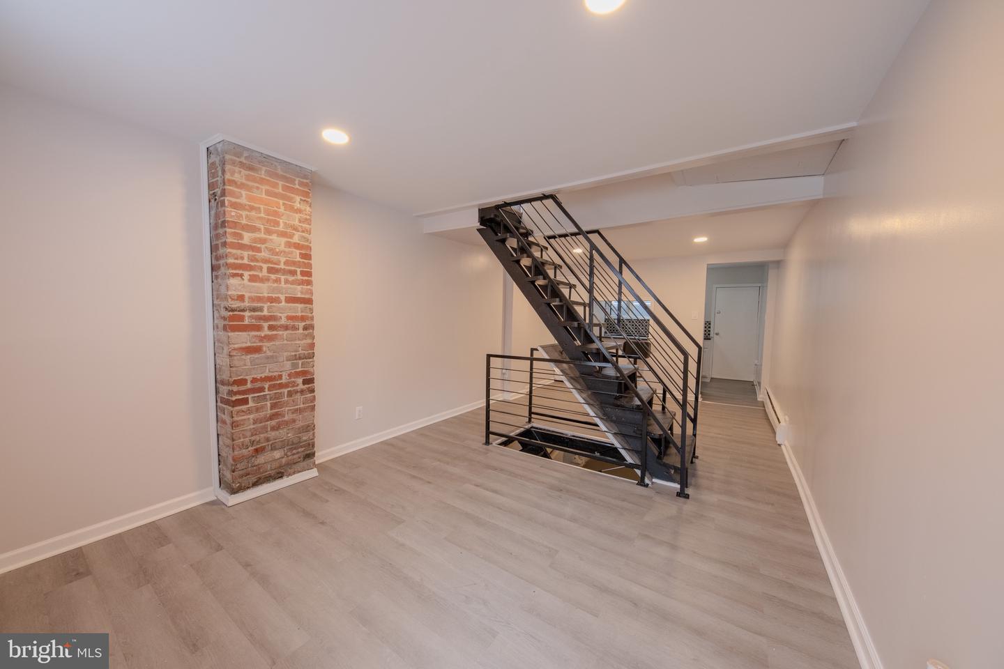 2924 Salmon Street