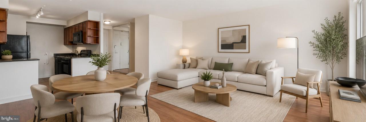 604 S Washington Square #2211