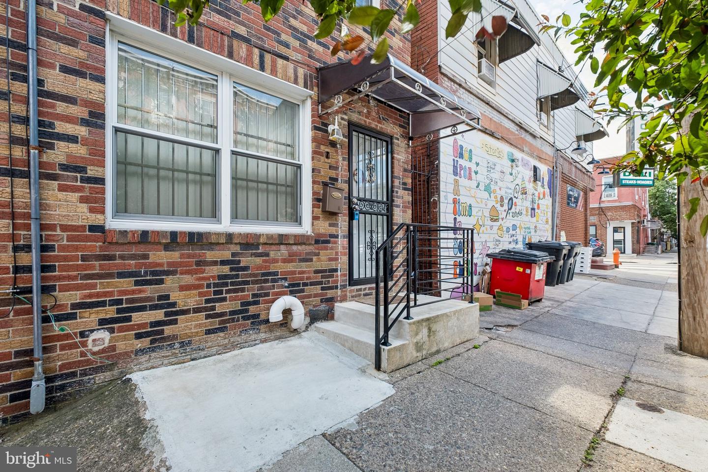 732 Dickinson Street
