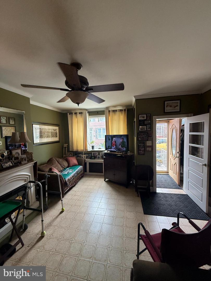 2533 S 15th Street, Philadelphia
