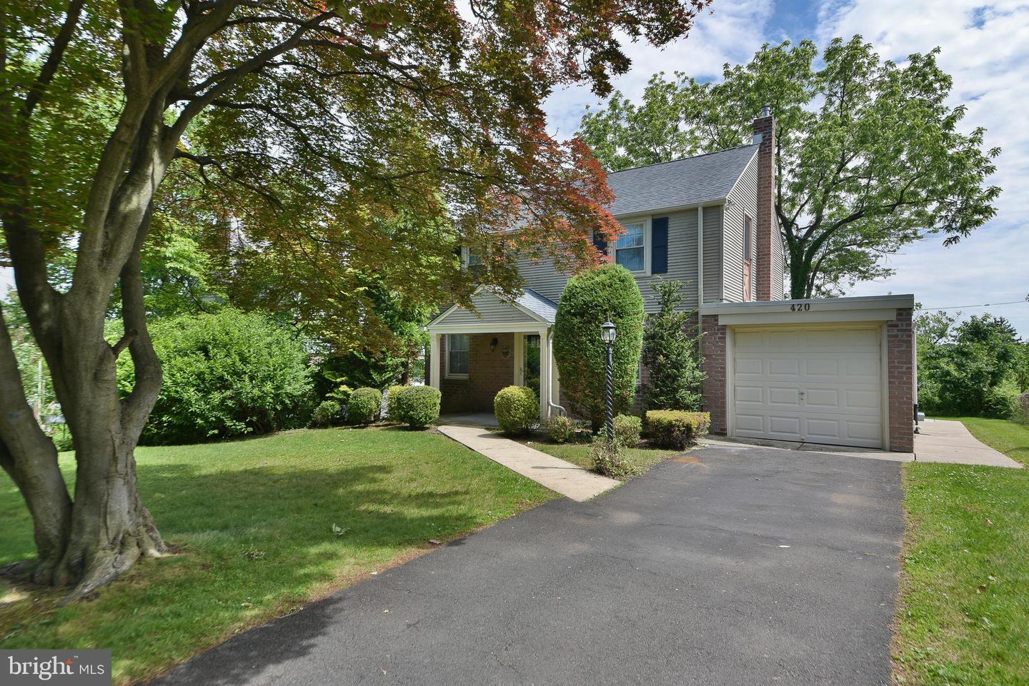 420 Forest Hills Avenue, Philadelphia