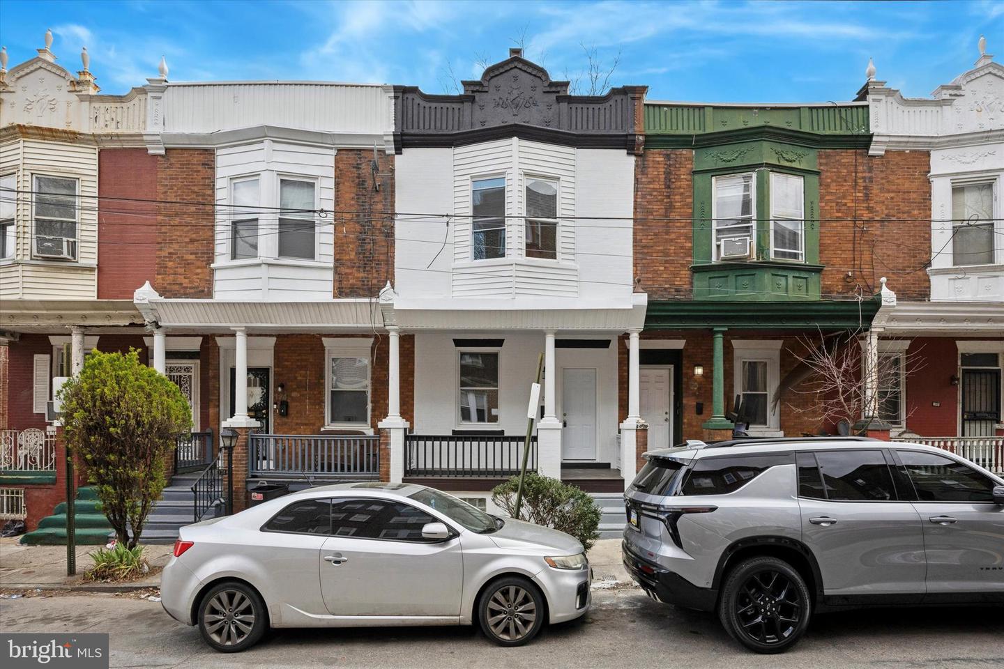176 W Hansberry Street