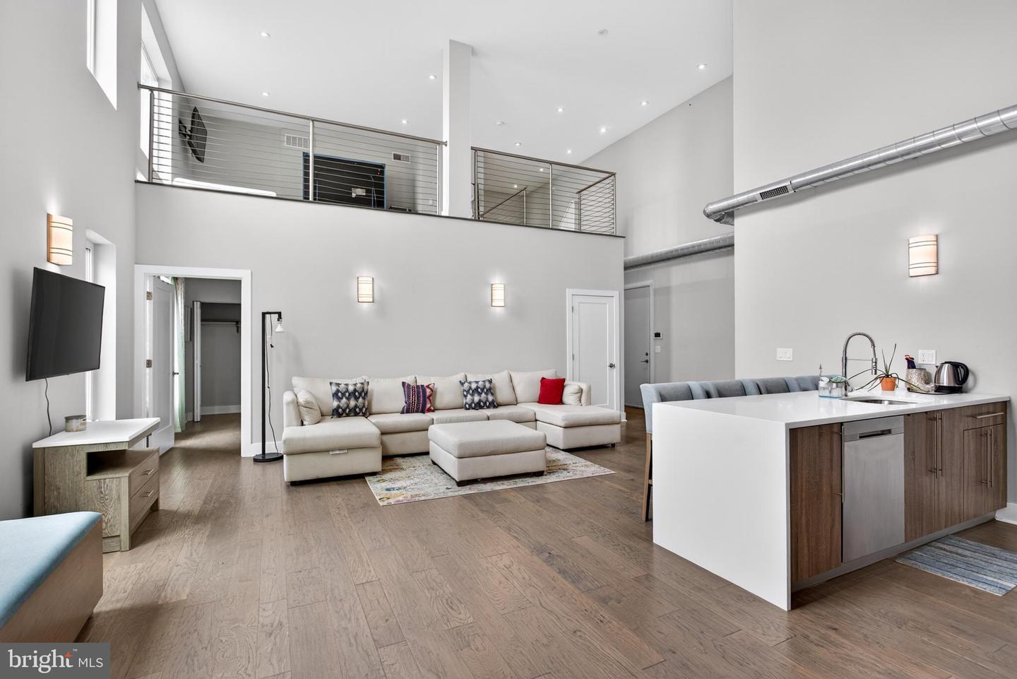 1526 Ridge Avenue #4