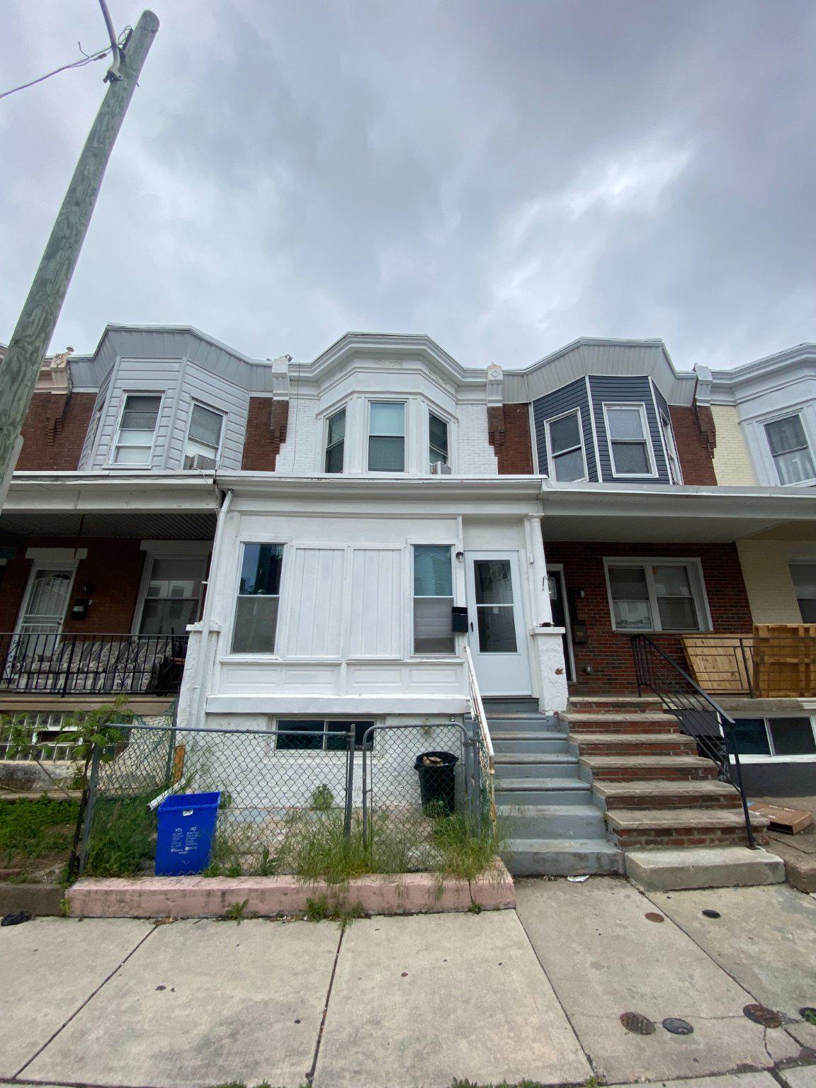 2111 S Shields