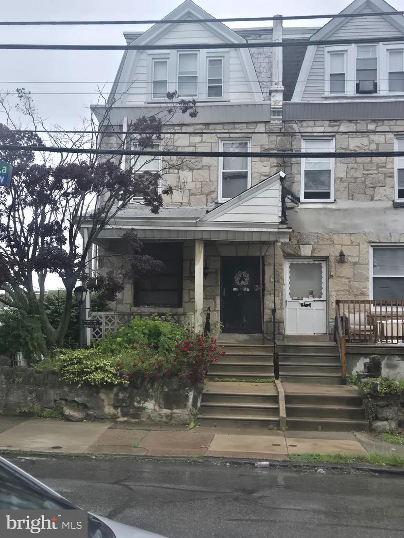 54 E Washington Lane