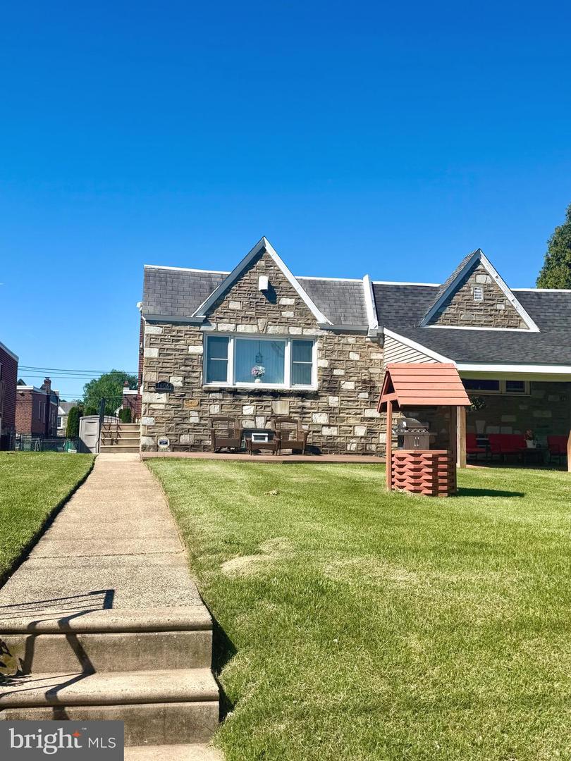 1606 Fox Chase Road, Philadelphia