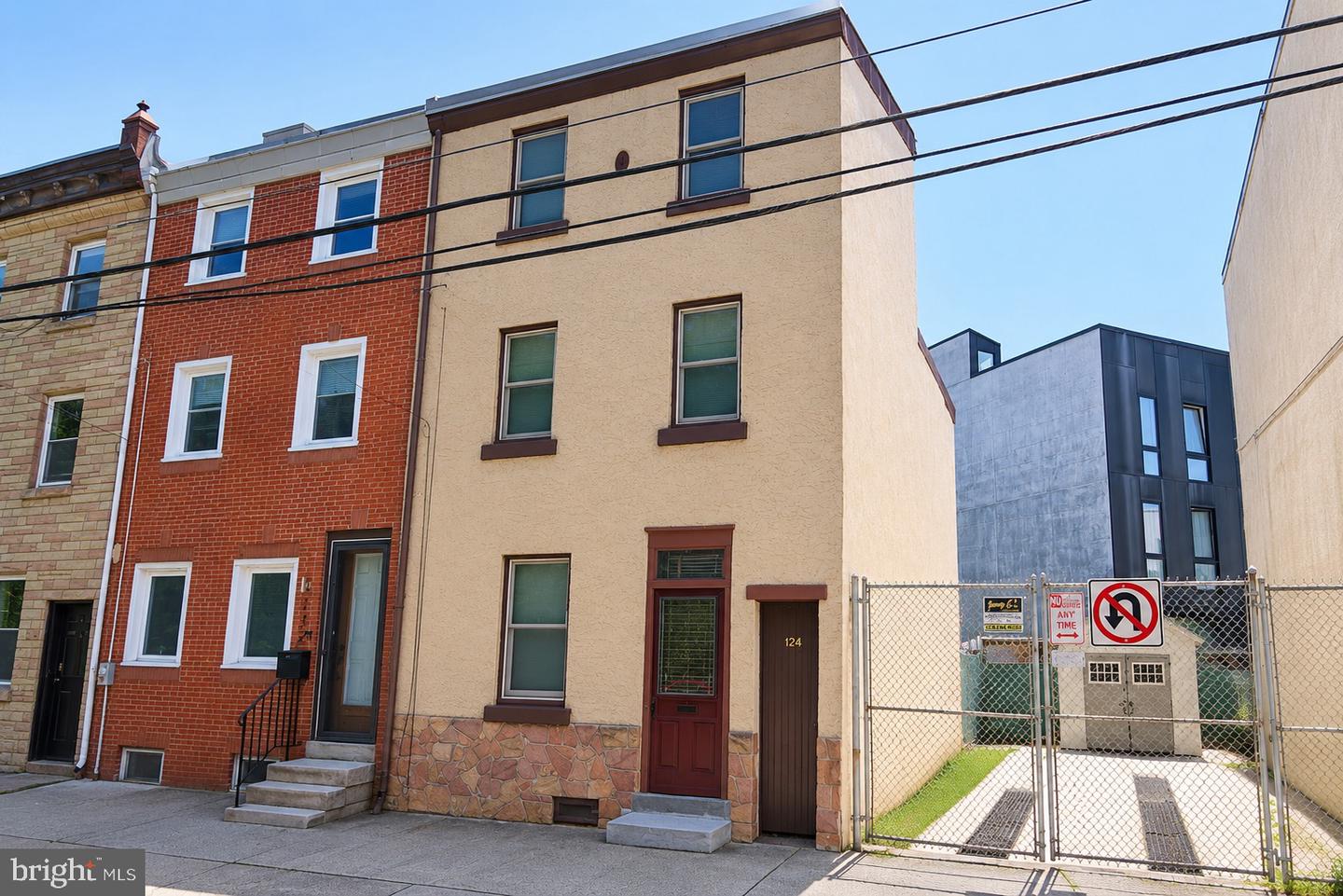 124 W Wildey Street