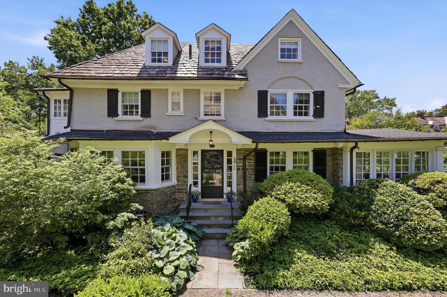 112 W Springfield Avenue