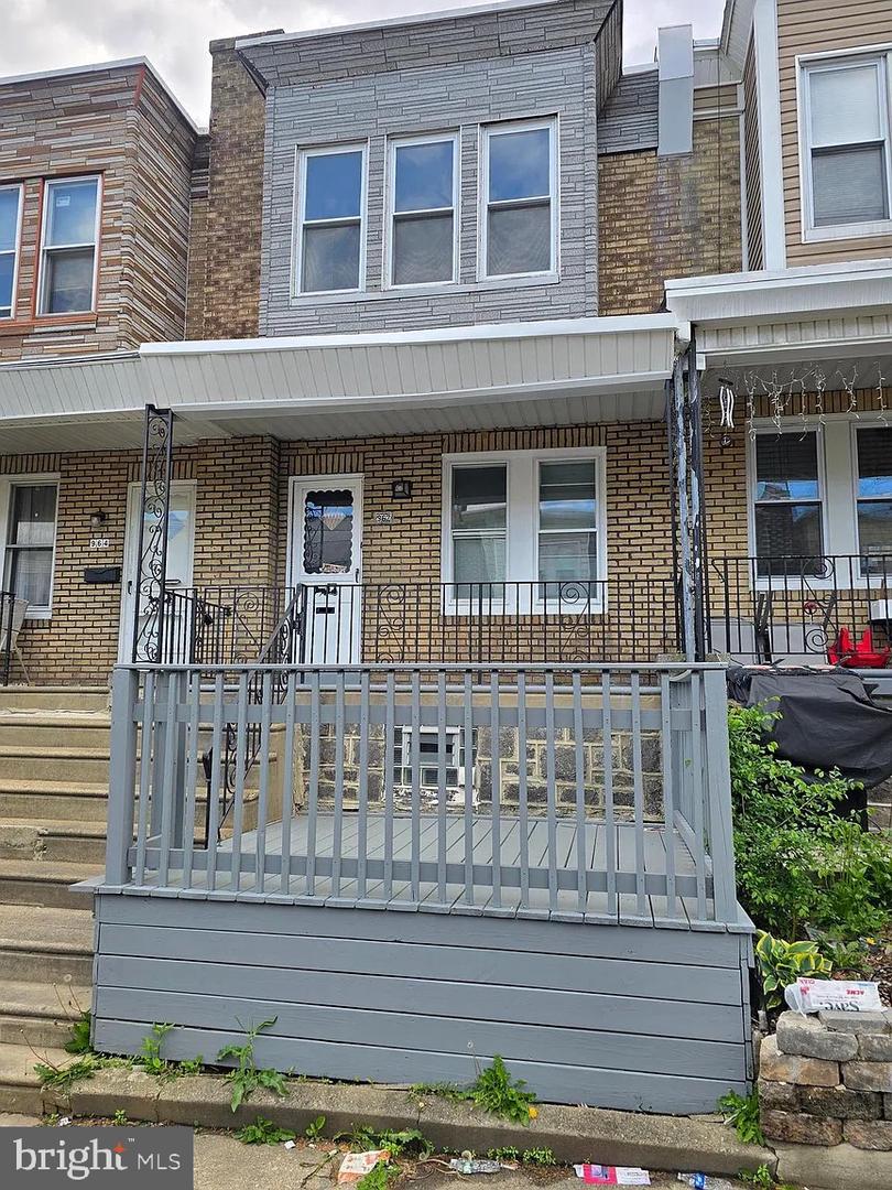 962 Carver Street