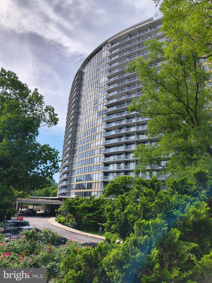 3900 Ford Road #8h