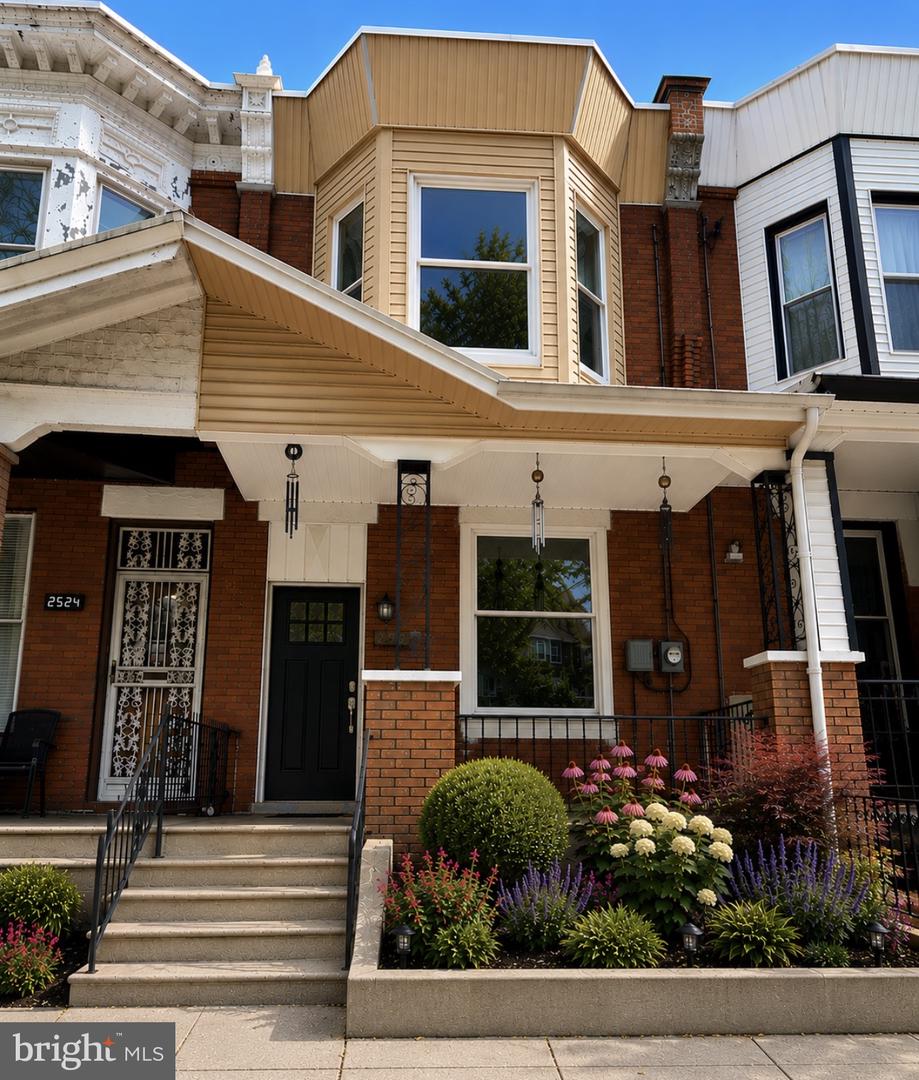 2526 W Cumberland Street