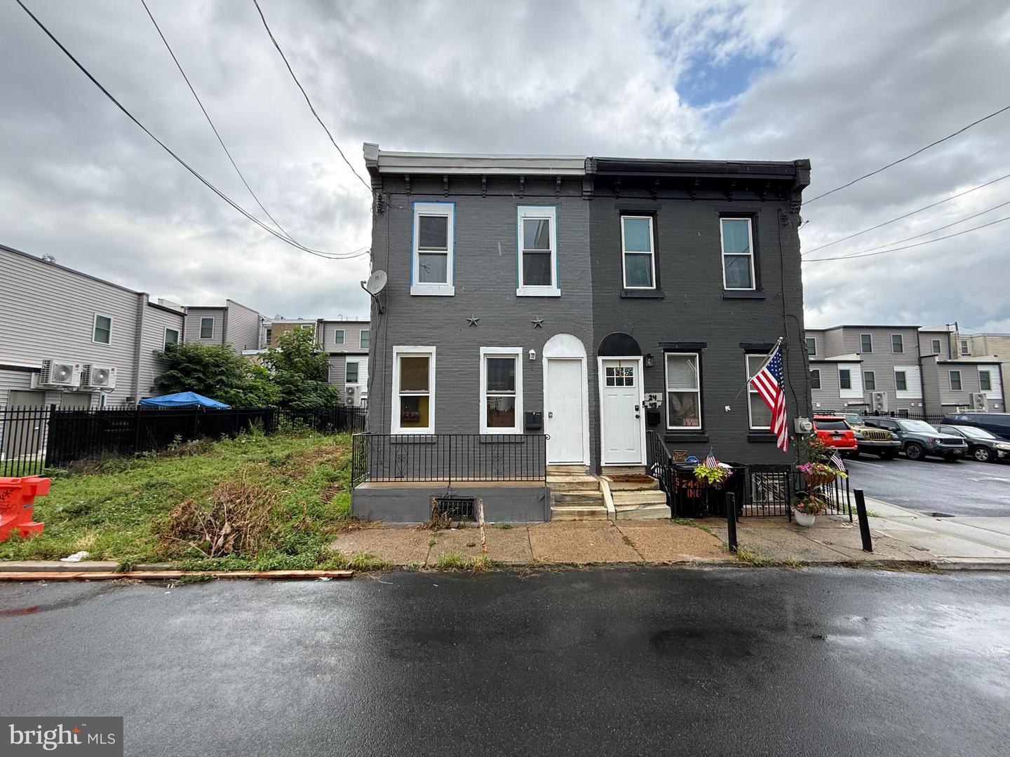 2447 Ingersoll Street