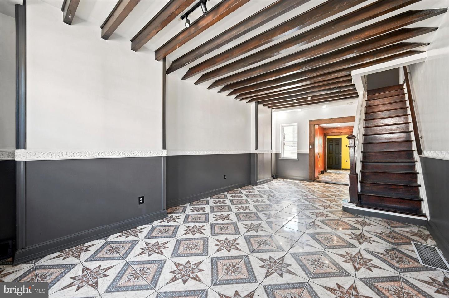 102 E Huntingdon Street, Philadelphia