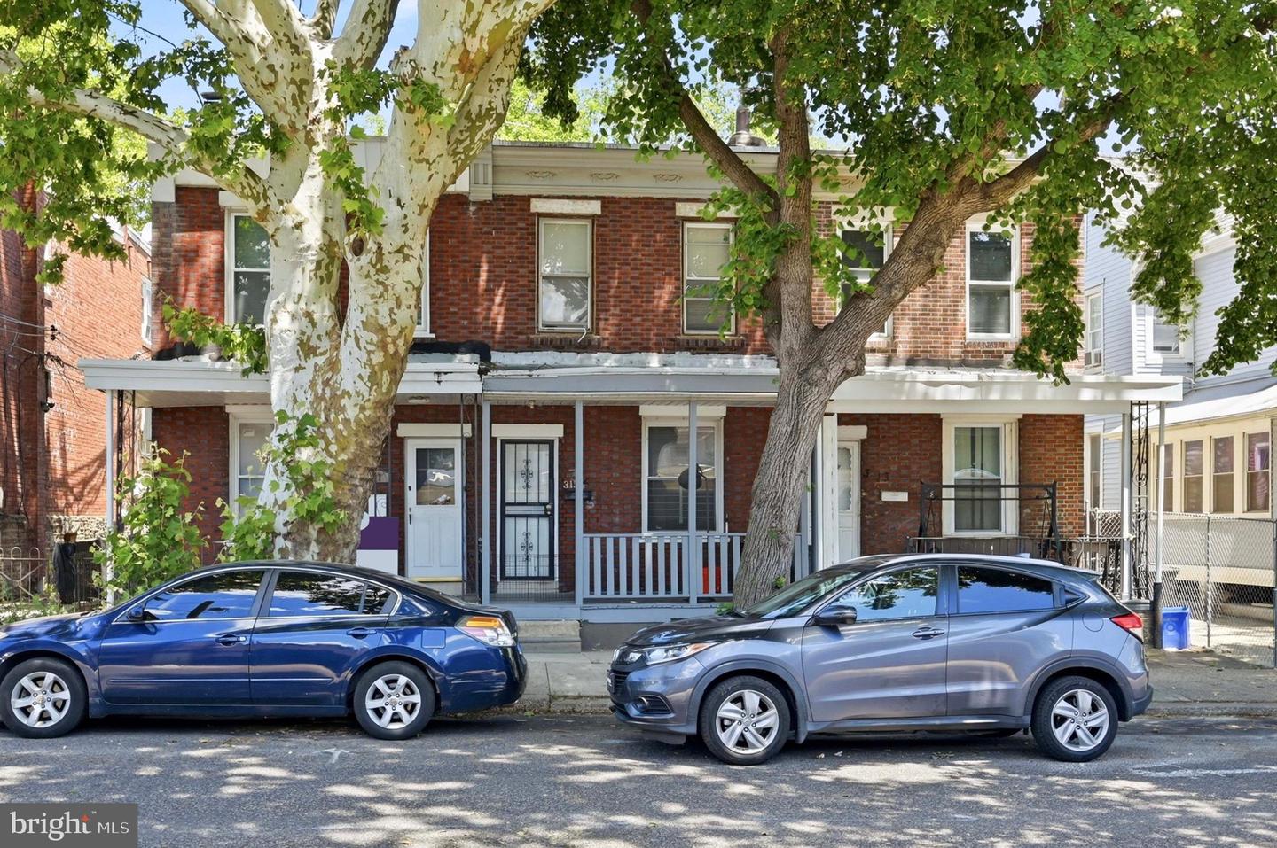 315 W Clarkson Avenue