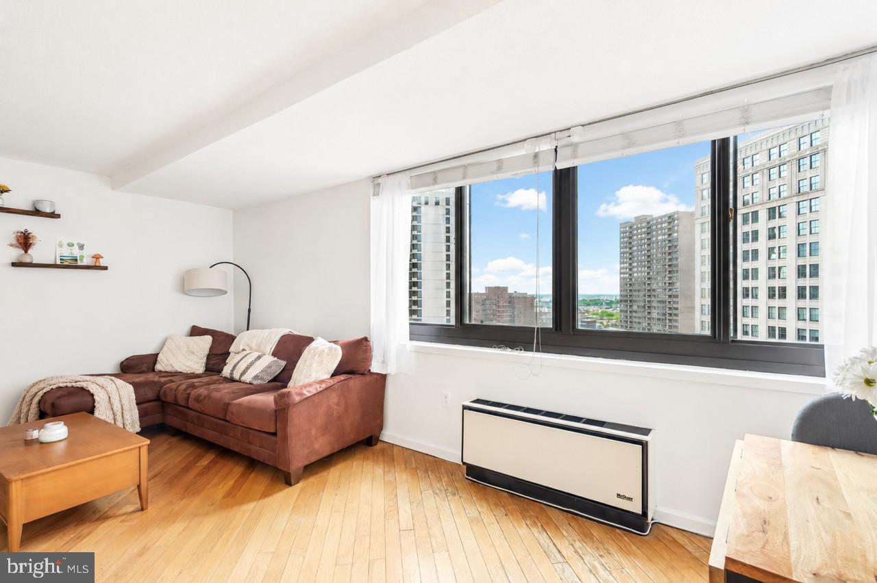 1420 Locust Street #17b