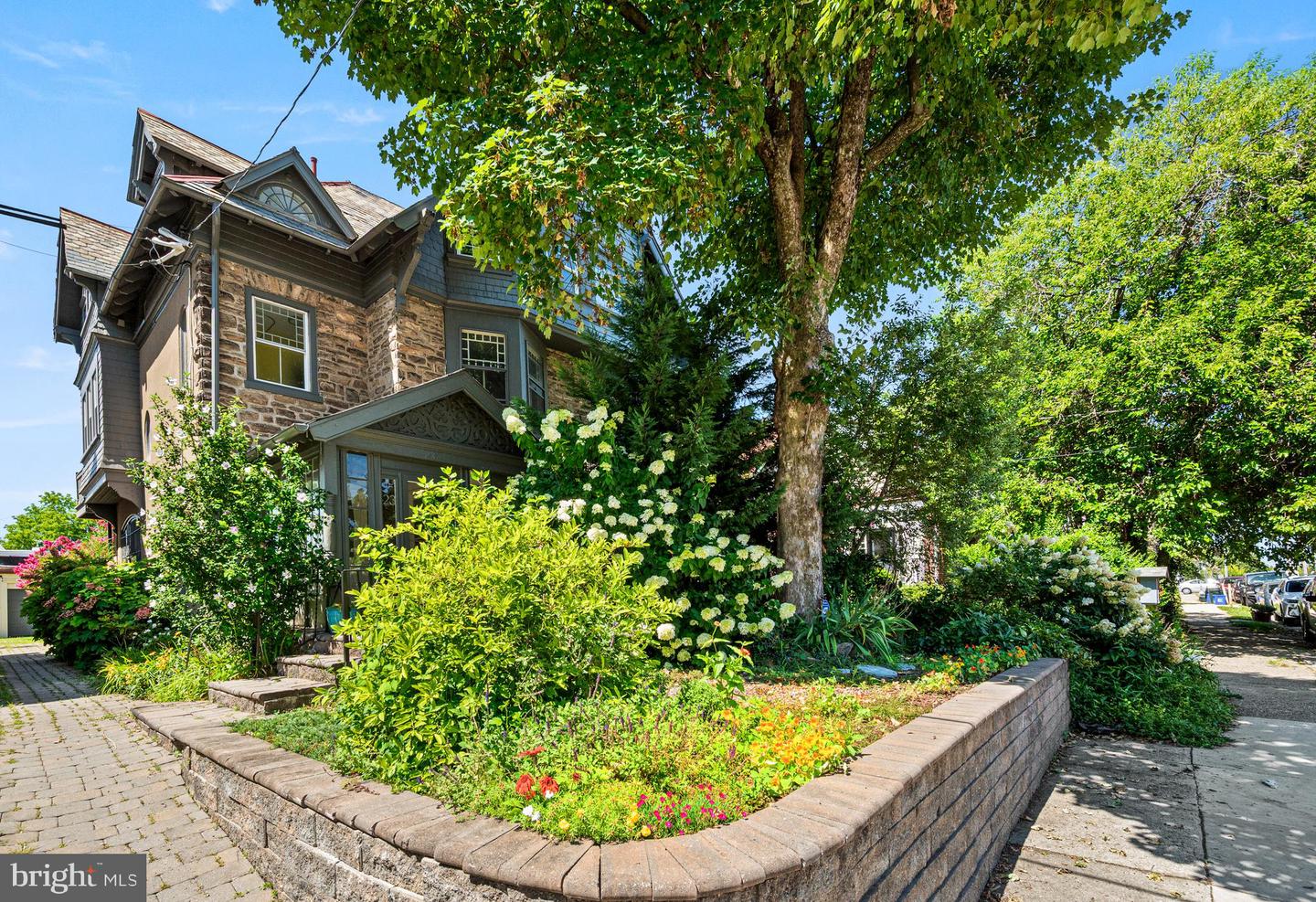23 W Mount Pleasant Avenue, Philadelphia