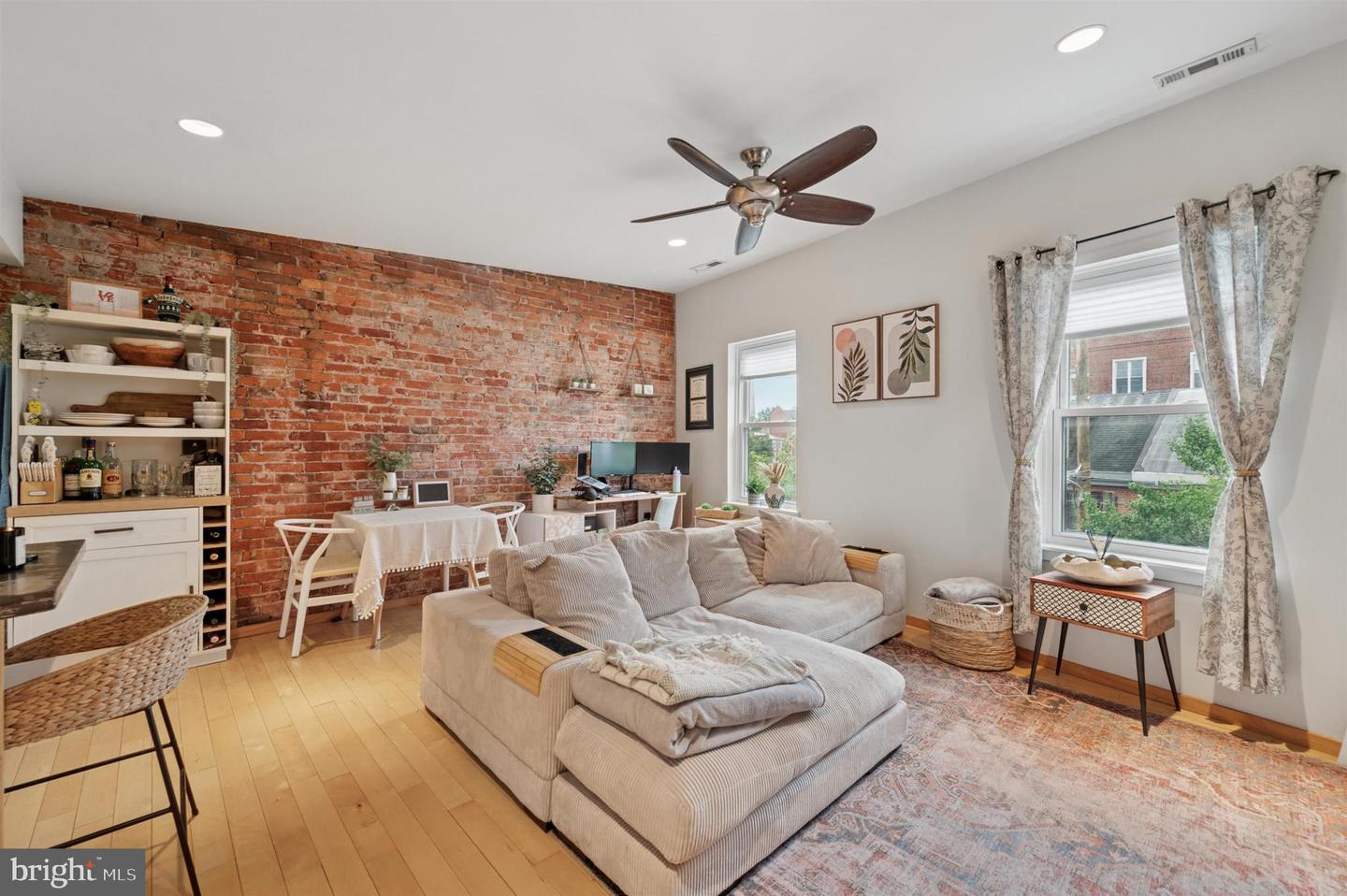 211 Christian Street #c