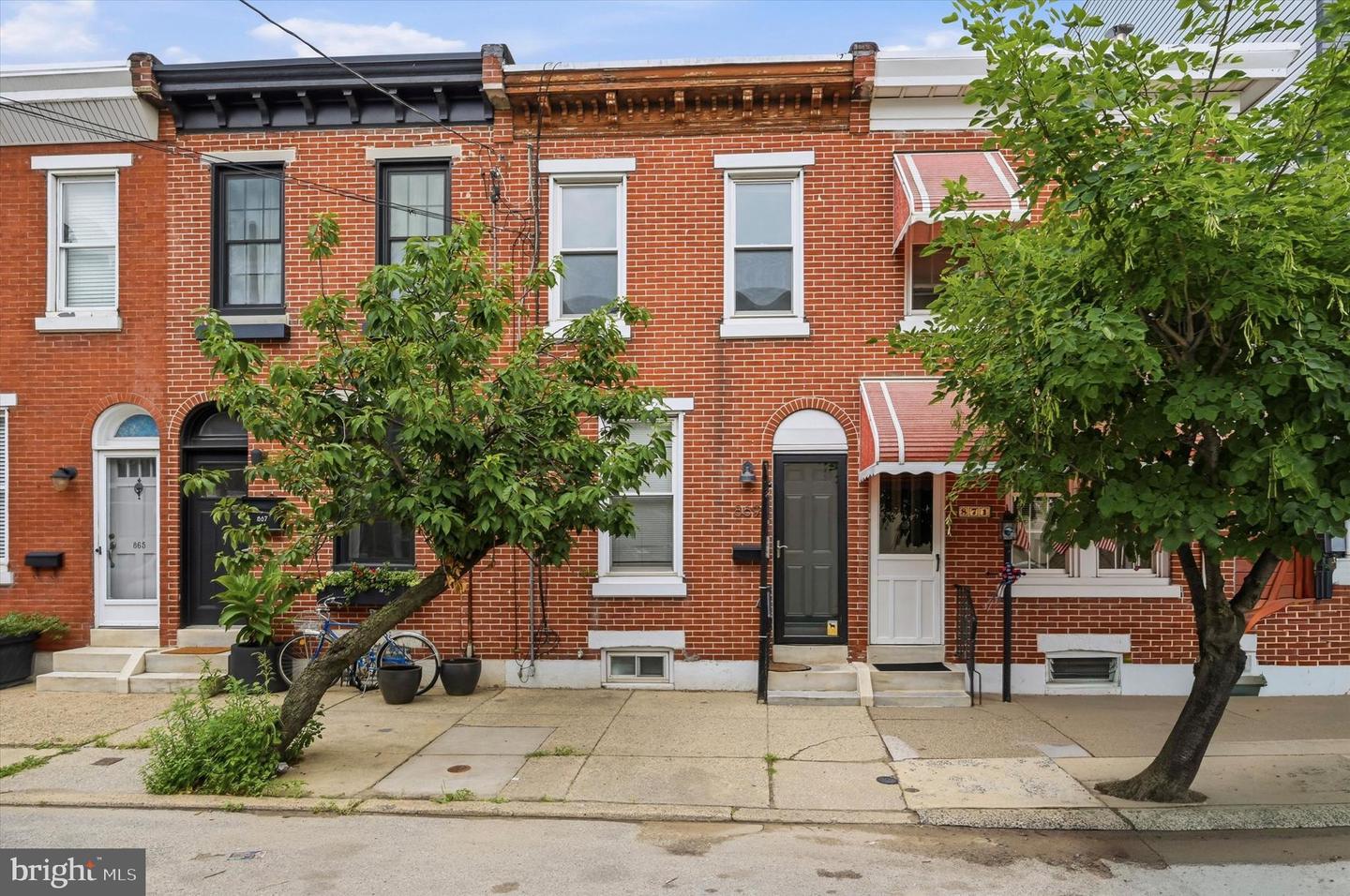 869 Moyer Street