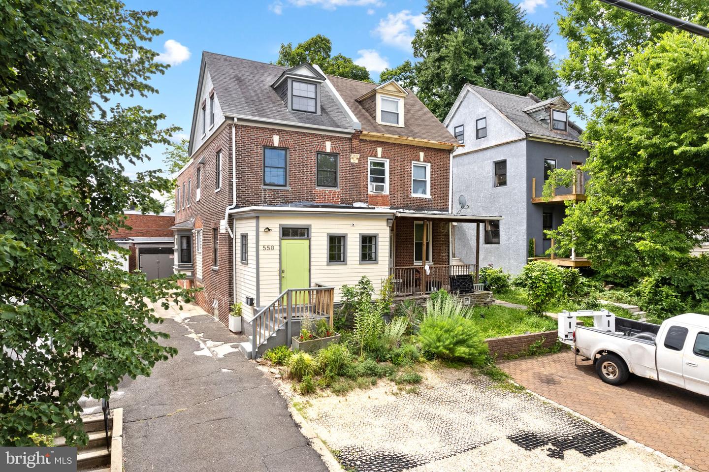 550 E Washington Lane