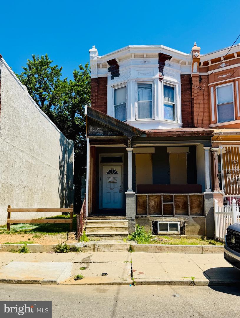 1217 W Venango Street