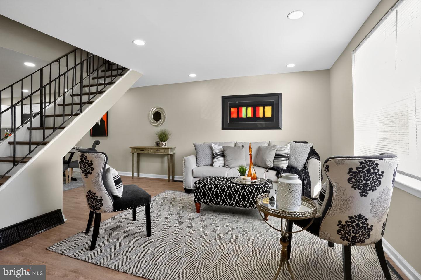657 N May Place, Philadelphia