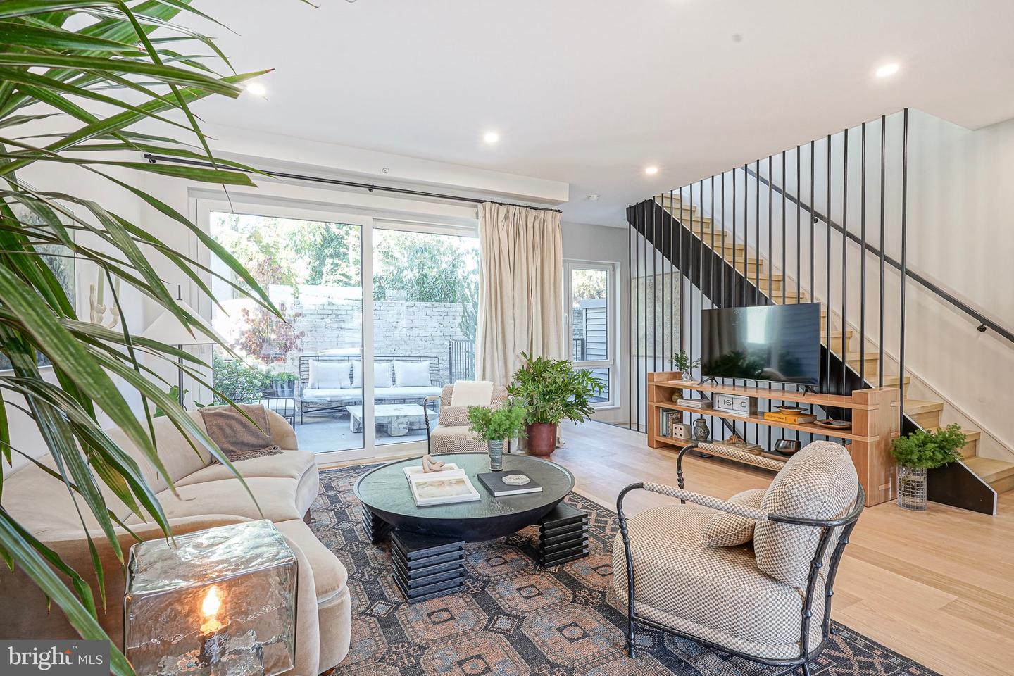 1102 E Columbia #lot D1