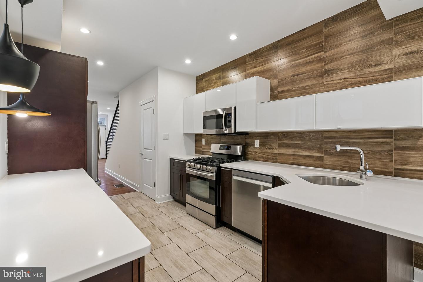 1818 S 4th Street