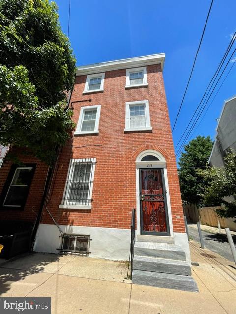 433 W George Street