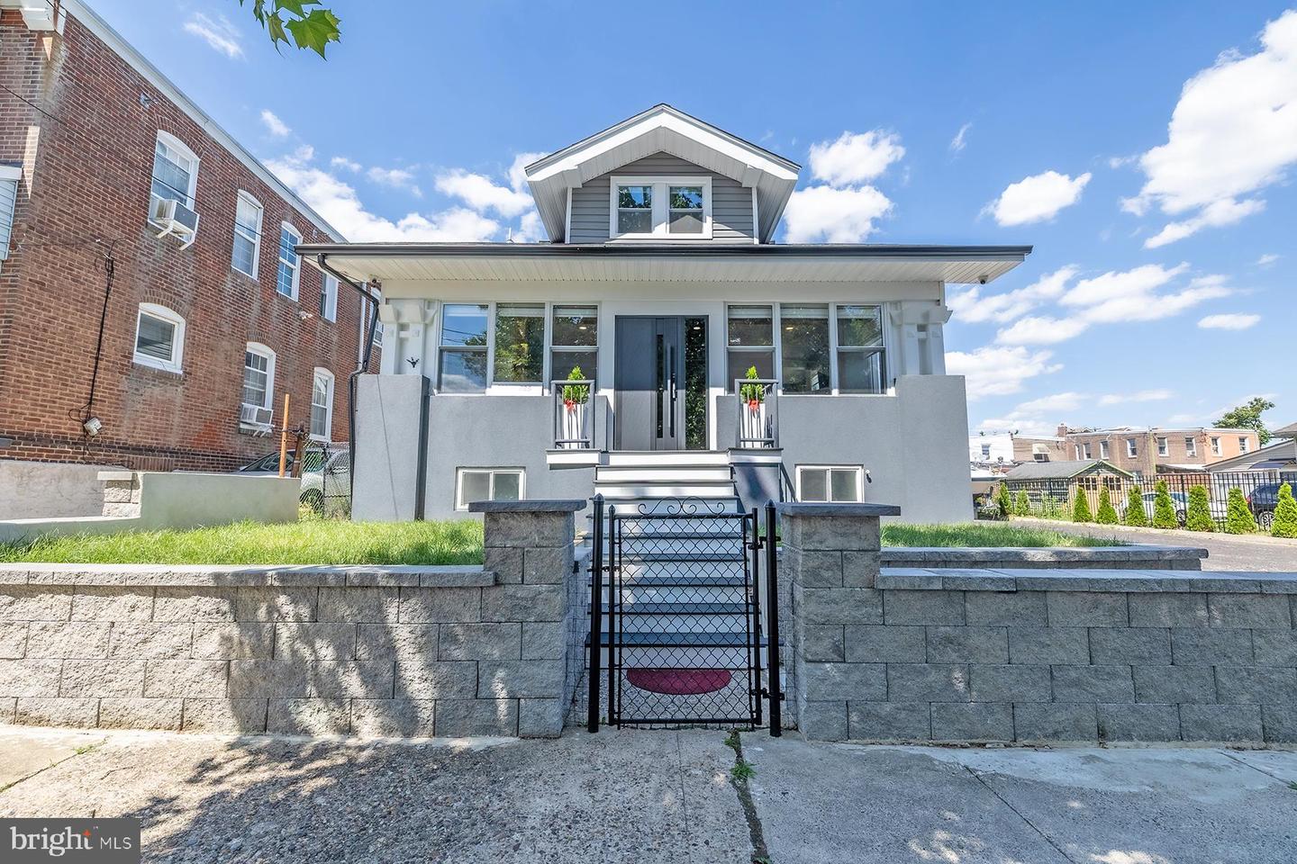 621-625 Gilham Street