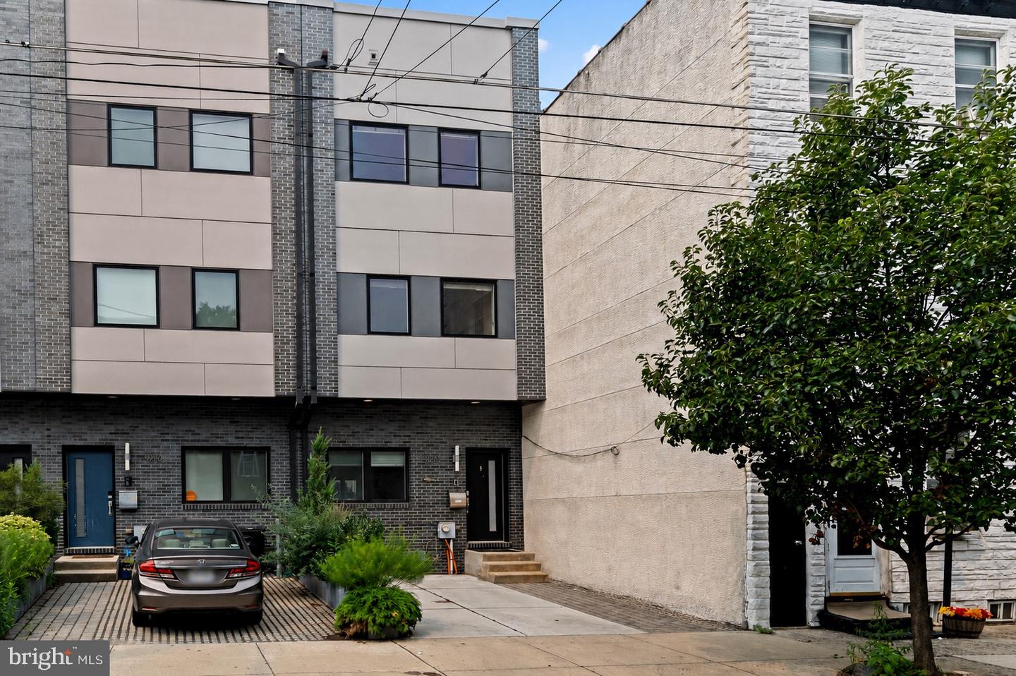 1220 Crease Street