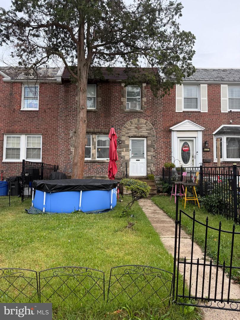 6239 Montague