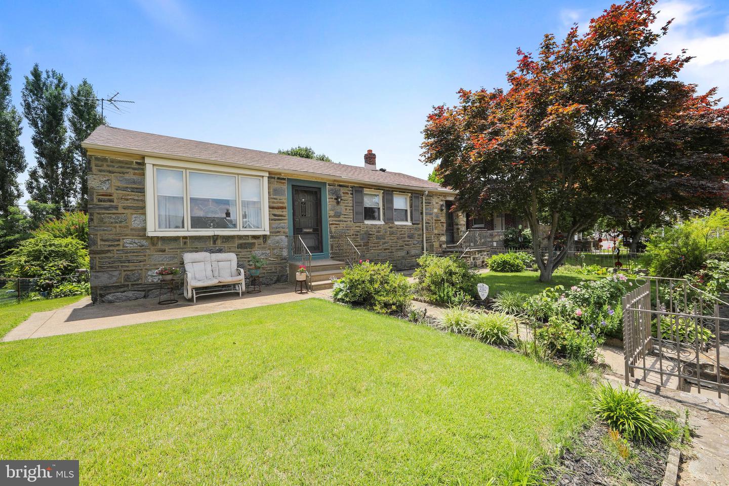 7703 Lister Street