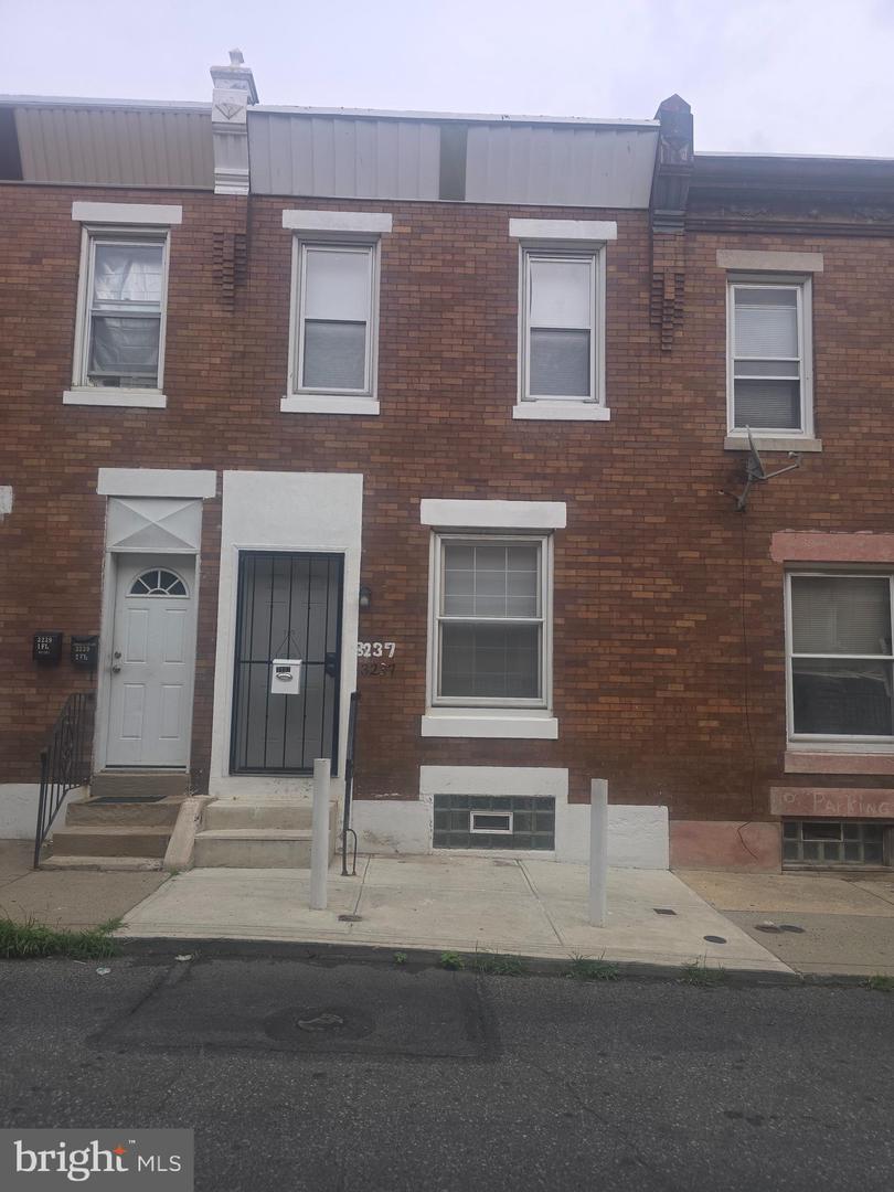 3237 N Hope Street
