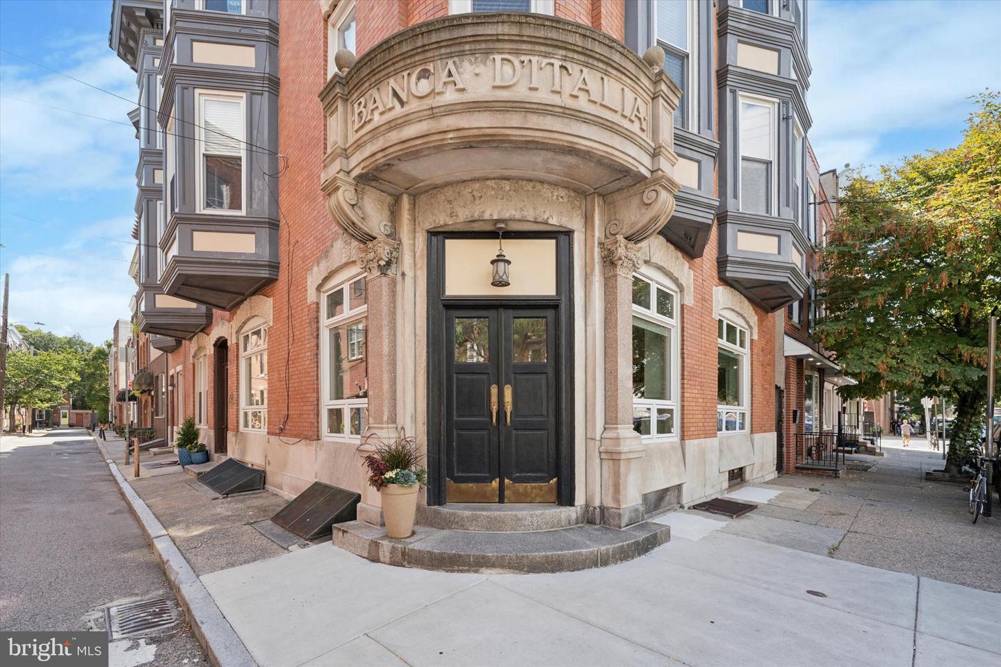 727 S 7th Street #1f