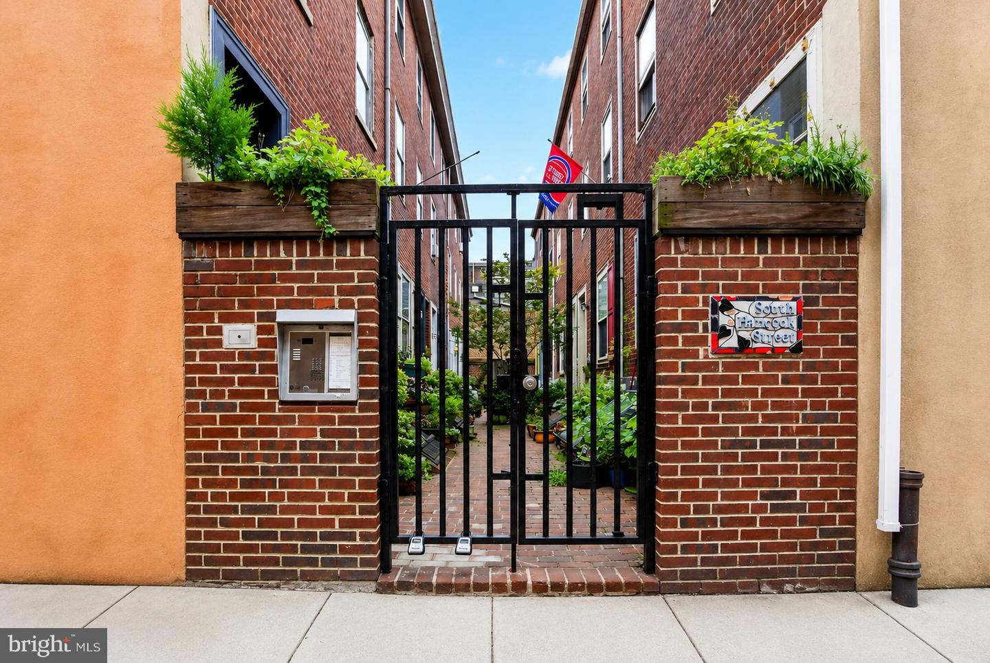 506 S Hancock Street