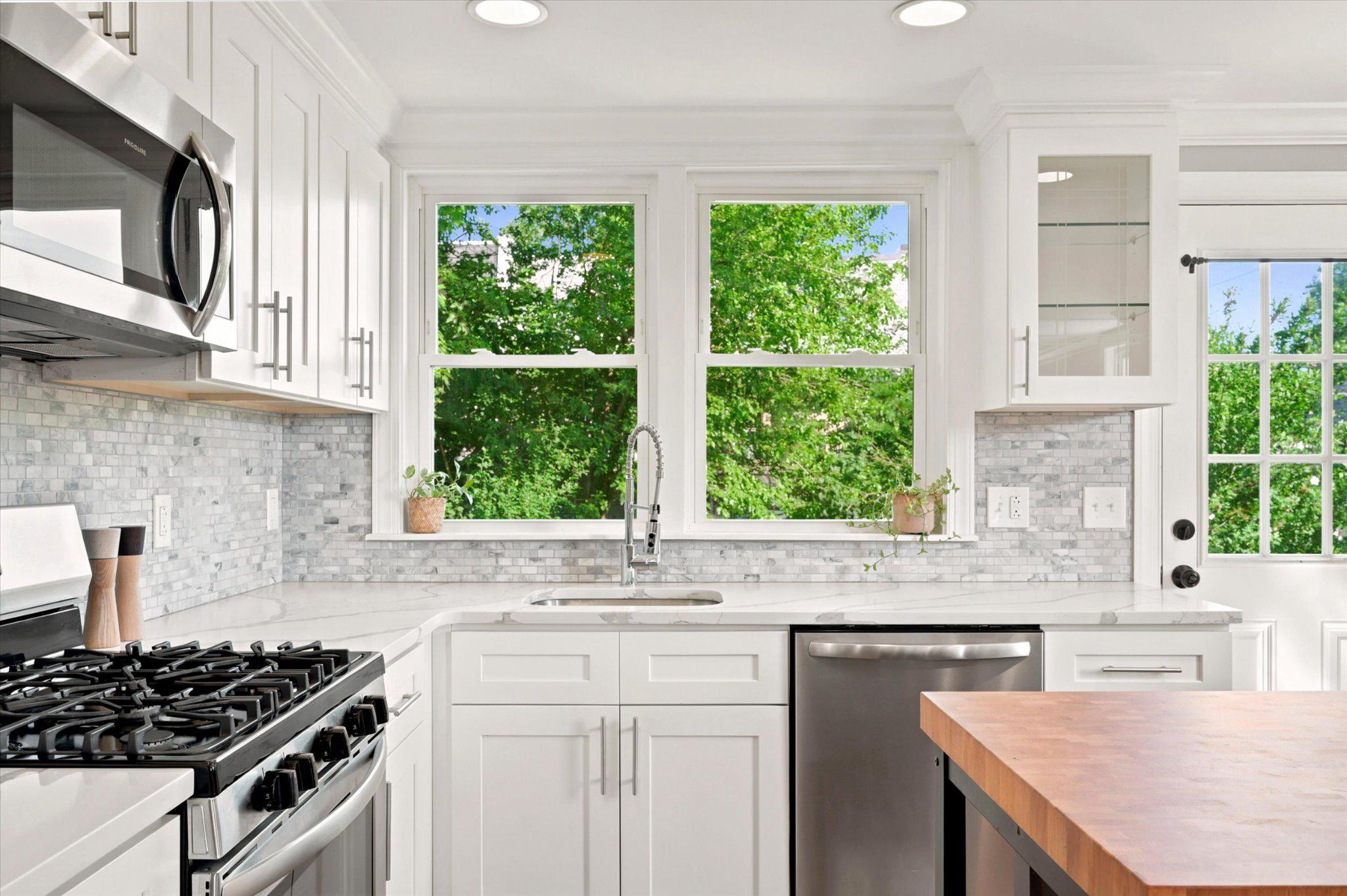 333 E Pleasant