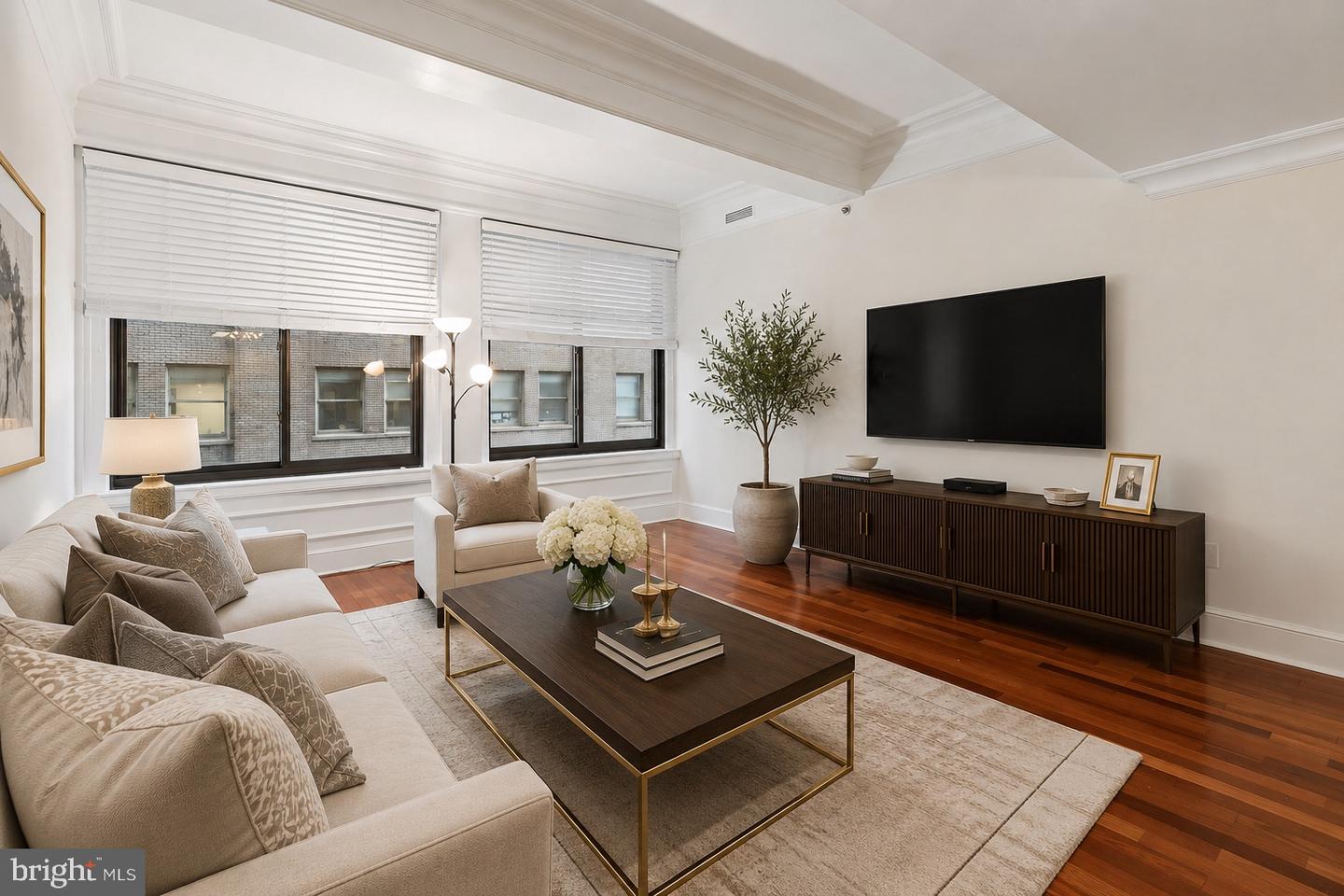 1500 Chestnut Street #7d