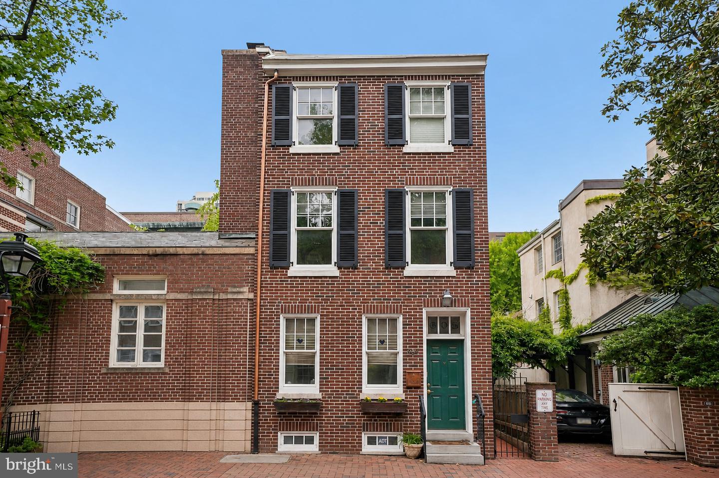 605 Pine Street