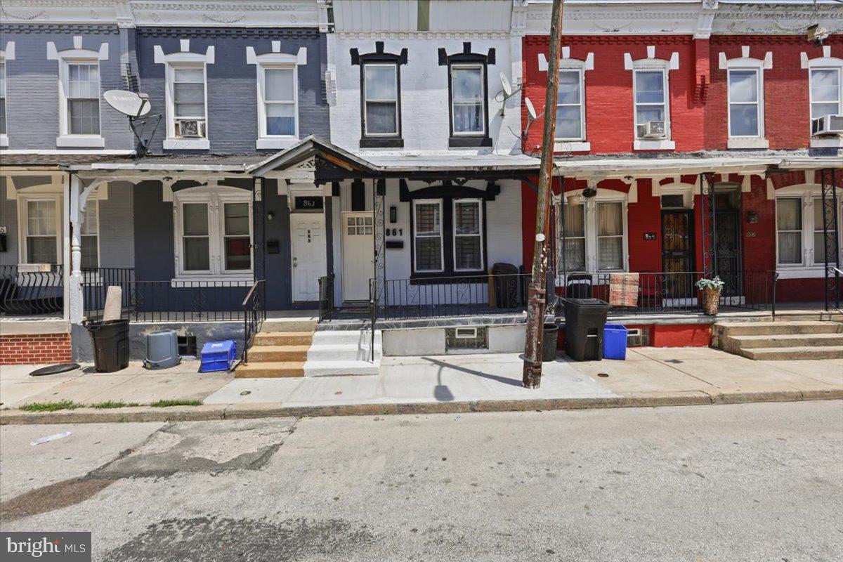 861 N Moss Street